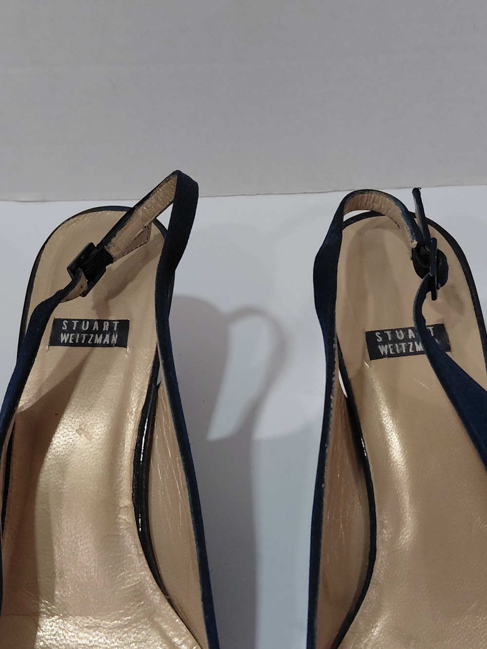 Stuart Weitzman Black Slingback Pointed-Toe Pumps with Bow Detail - Picture 3 of 8